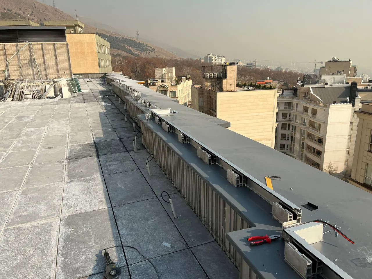 جان پناه شیشه‌ای پایه کامپوننت پروژه جمشیدیه