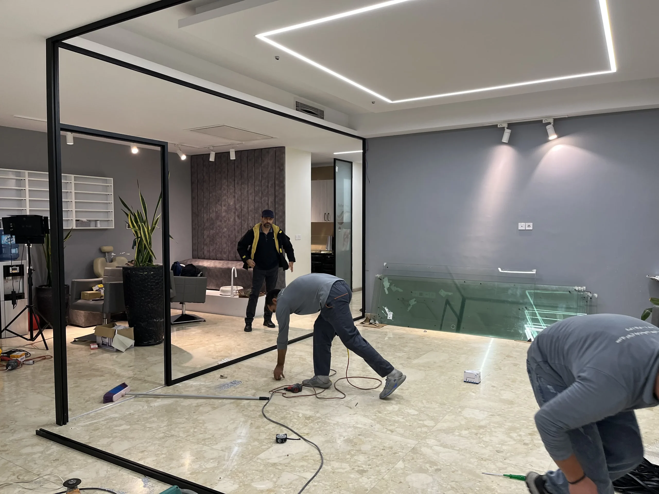 پارتیشن تک جداره سالن زیبایی