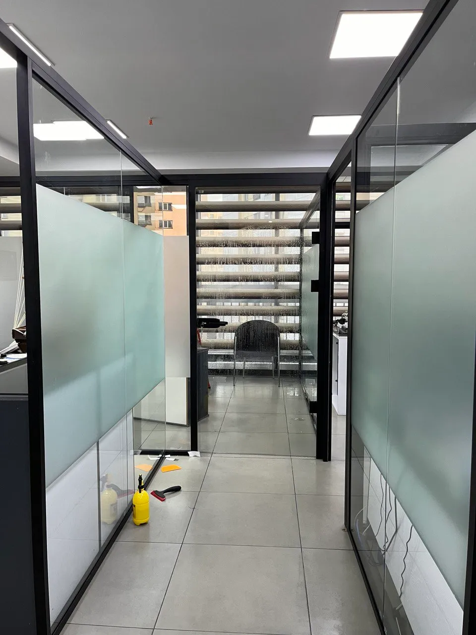 پارتیشن شیشه ای