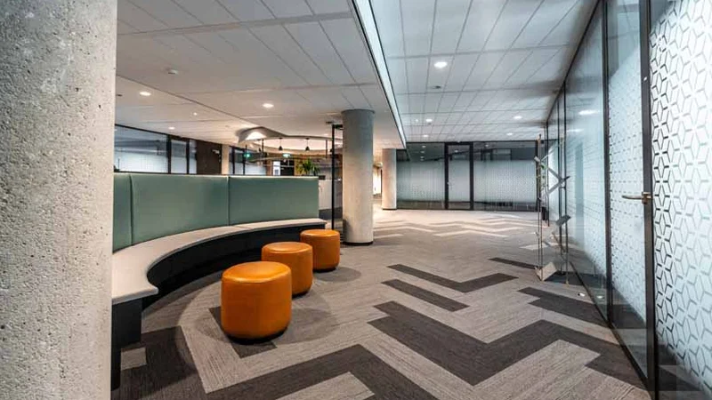 پارتیشن شیشه ای هتل