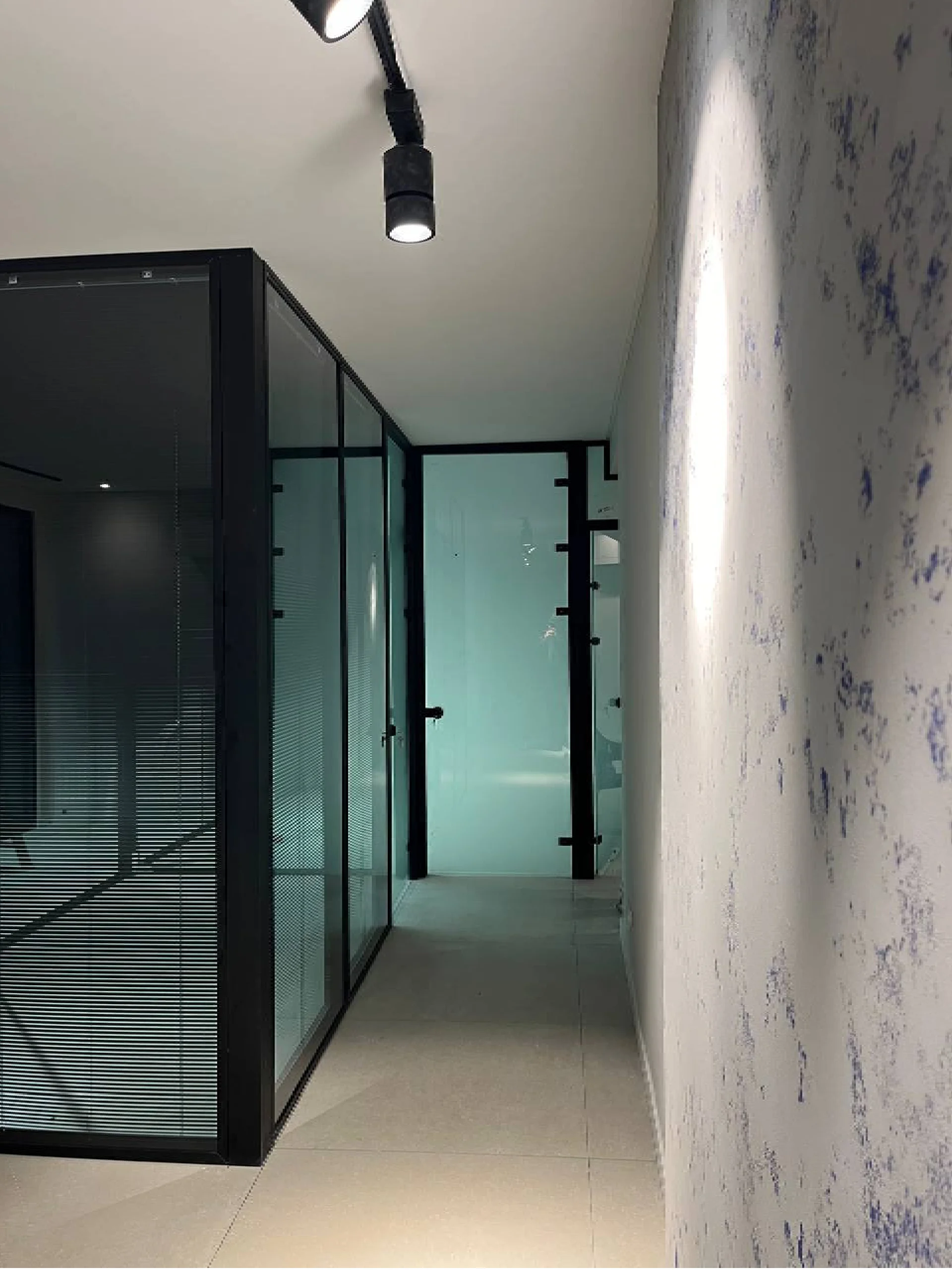 پروفیل پارتیشن شیشه ای