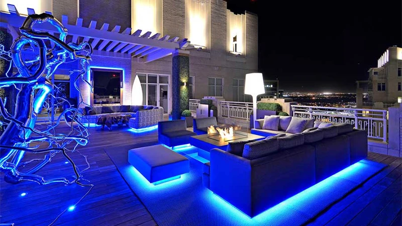 استفاده از نورپردازی مخفی در تراس