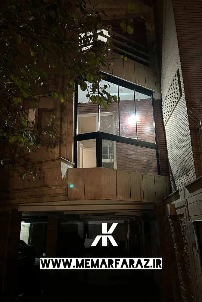 شیشه بالکنی