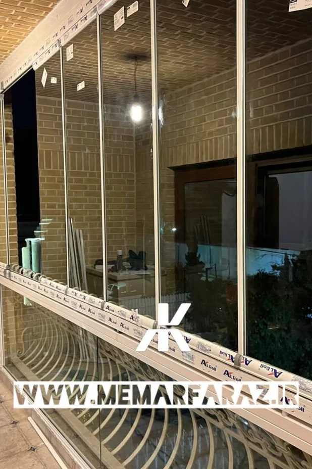 شیشه بالکن ریلی