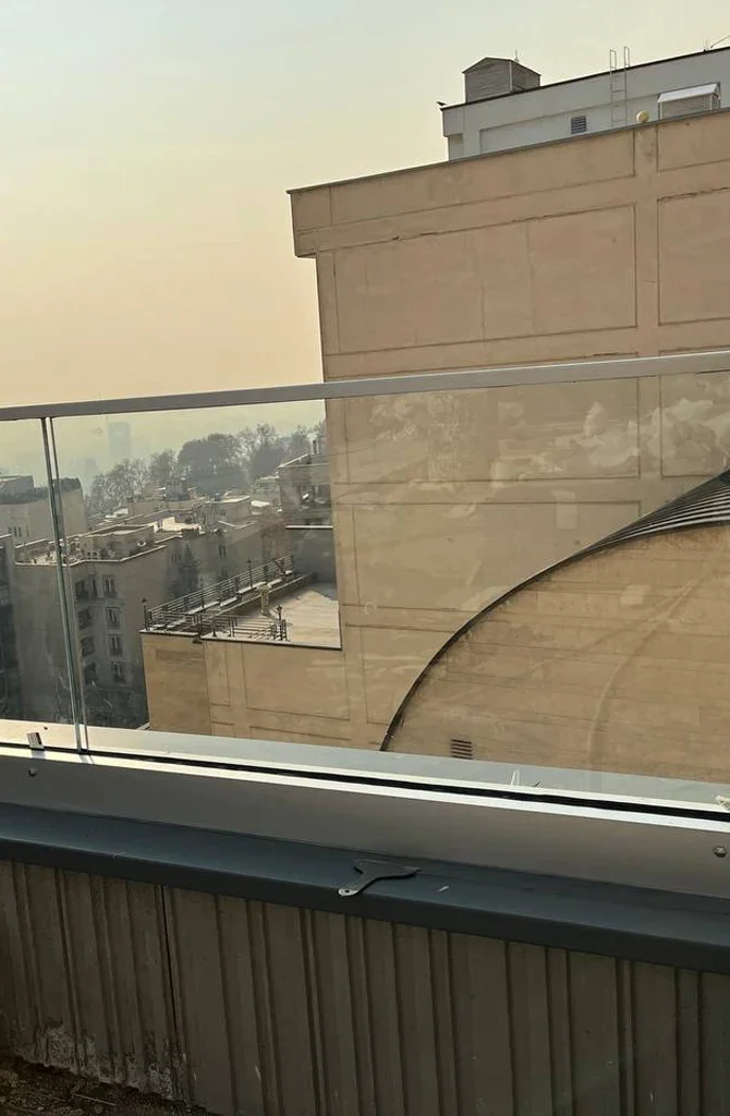 نمونه کارهای هندریل شیشه ای در تهران